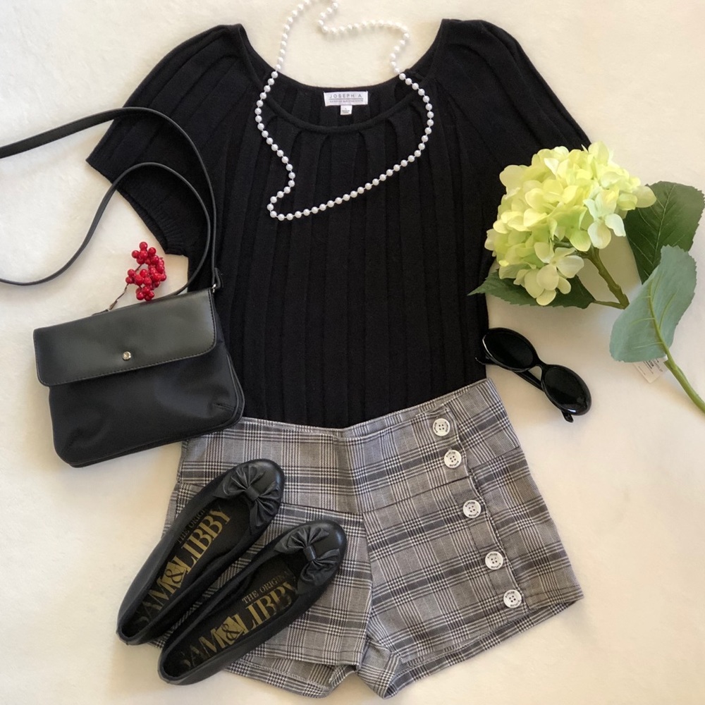Joseph A. black knit short-sleeve sweater